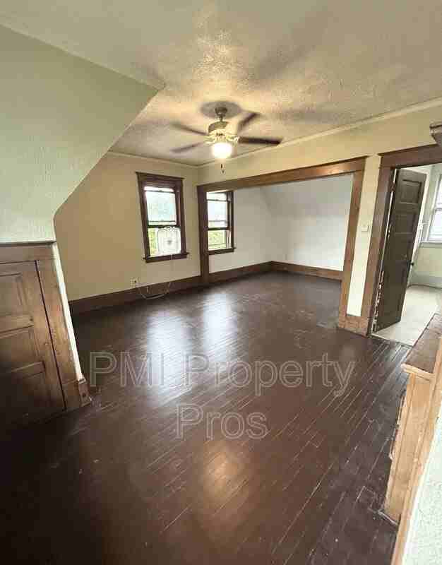 3356A N 21st St - Photo 2 of 5