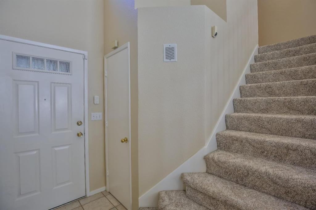 5402 Silver Poplar Ln - Photo 4 of 7