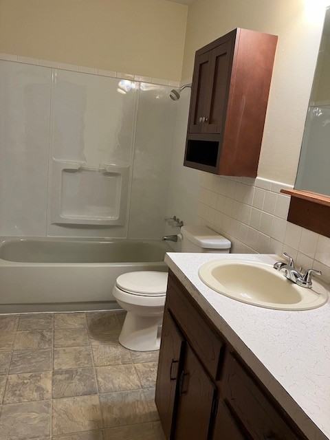 Pinewood - Photo 3 of 10