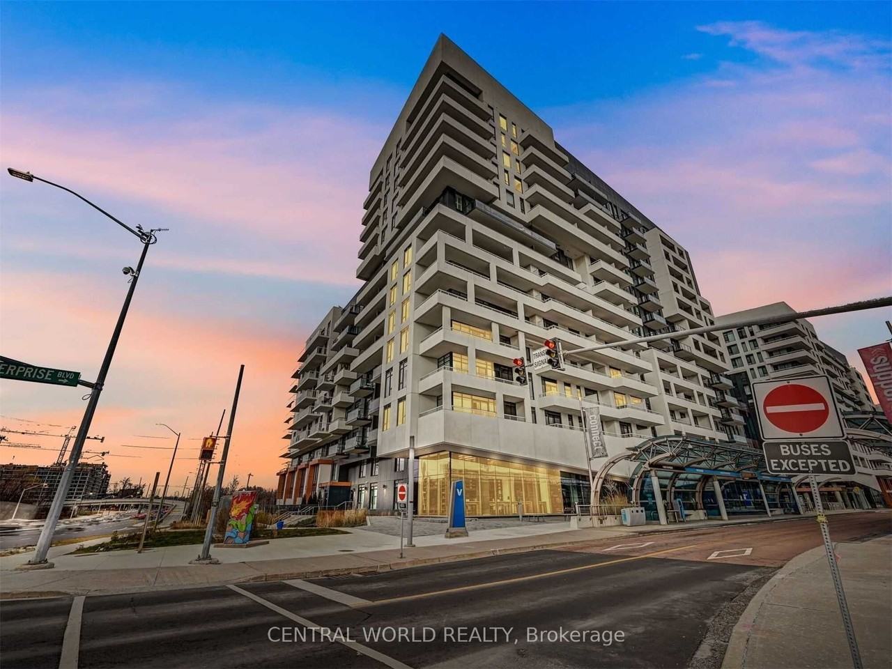 10 Rouge Valley Dr W #922