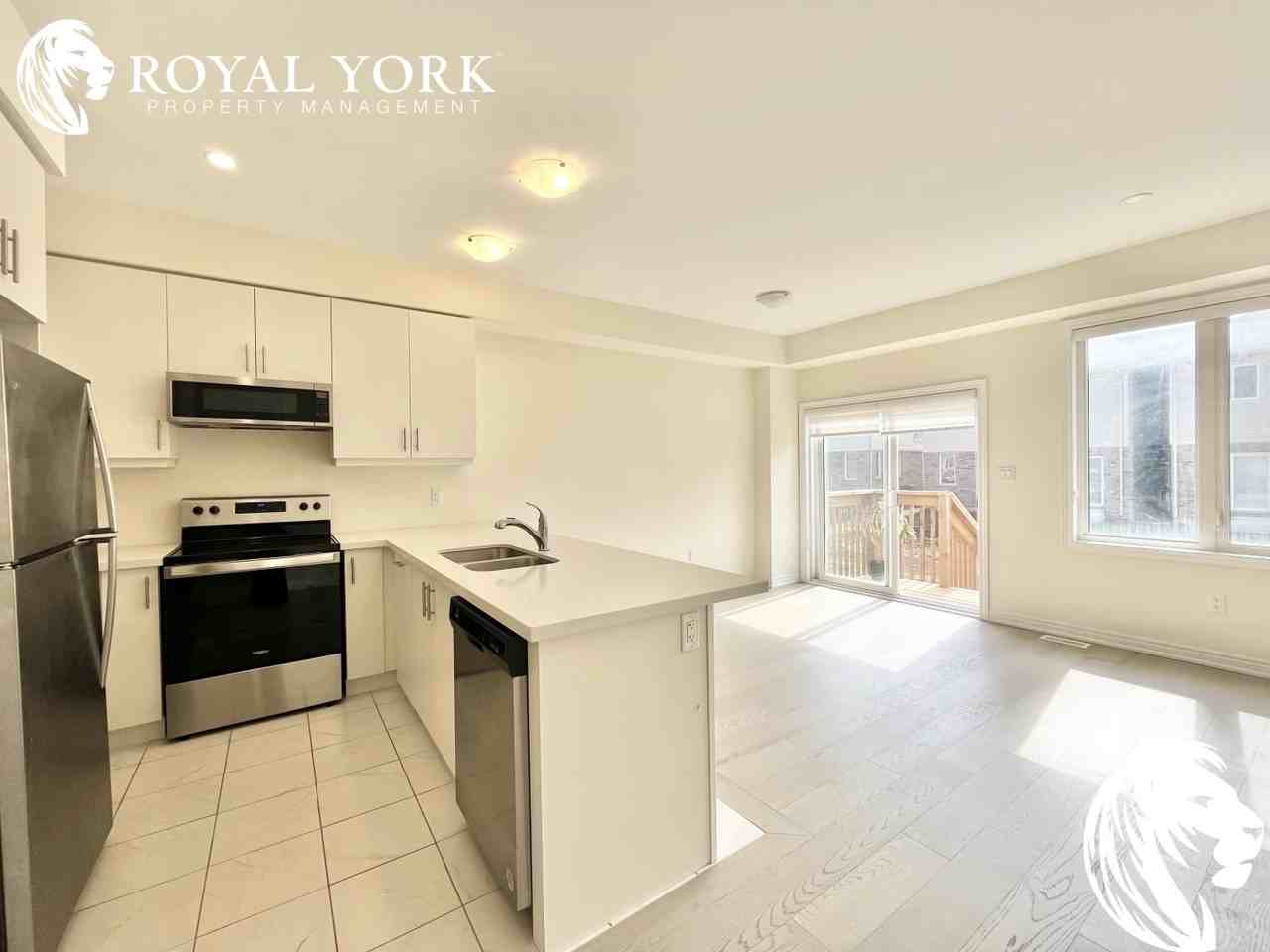 96 Pinot Crescent, Hamilton, Ontario L8E 0J9 - Photo 3 of 18