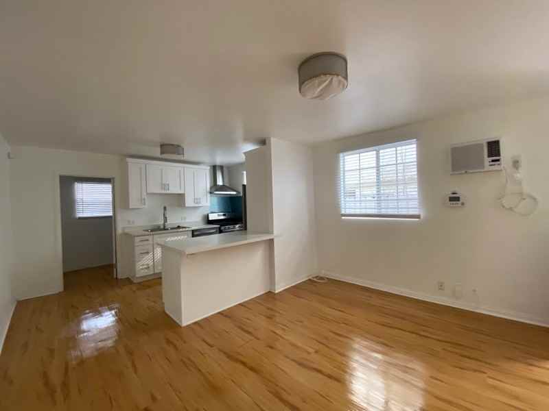 125 N Westlake Ave - Photo 7 of 12