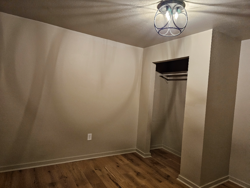 704 Ne Front St - Photo 2 of 10