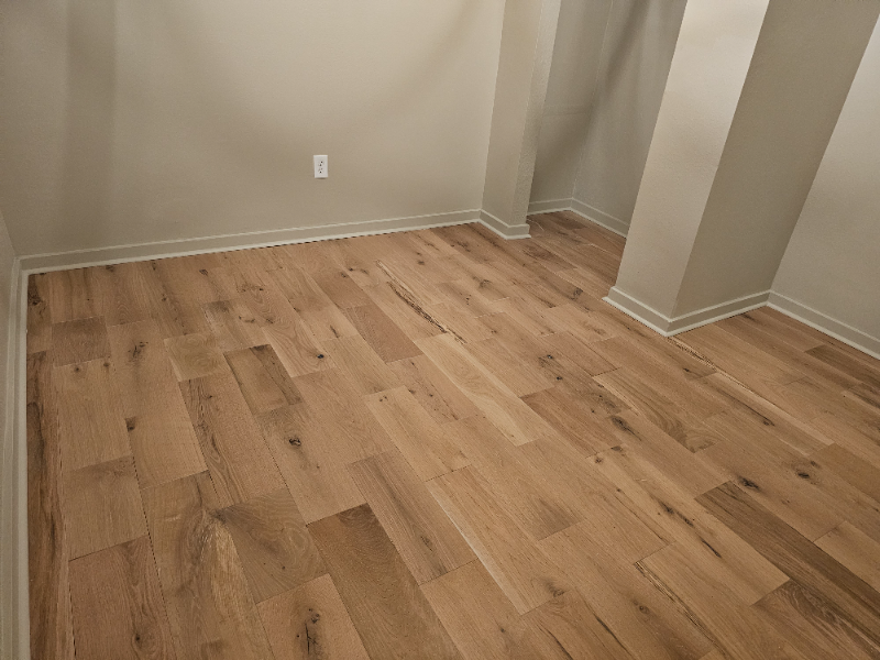 704 Ne Front St - Photo 3 of 10