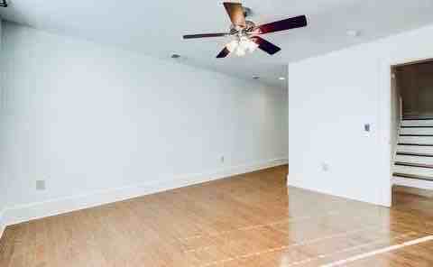 3501 Lyles St #K - Photo 5 of 9