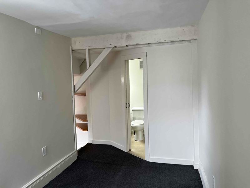 1126 Main St #2R - Photo 3 of 17