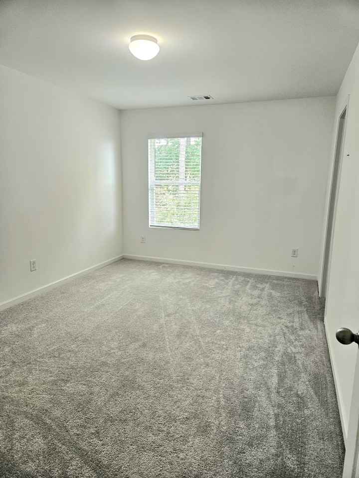 156 Crest Brooke Dr #NA - Photo 2 of 42