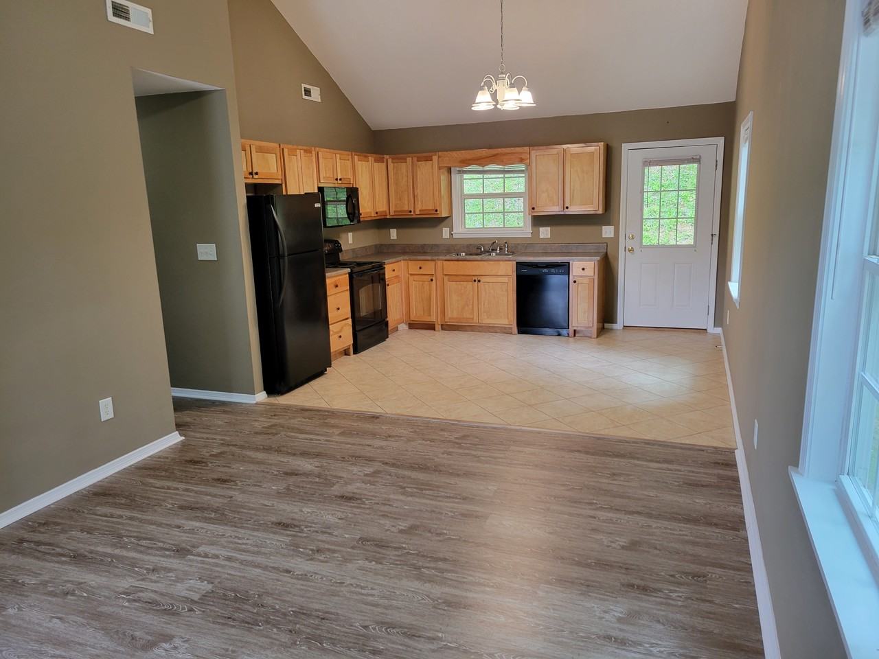 456 Austin St #NA - Photo 2 of 12