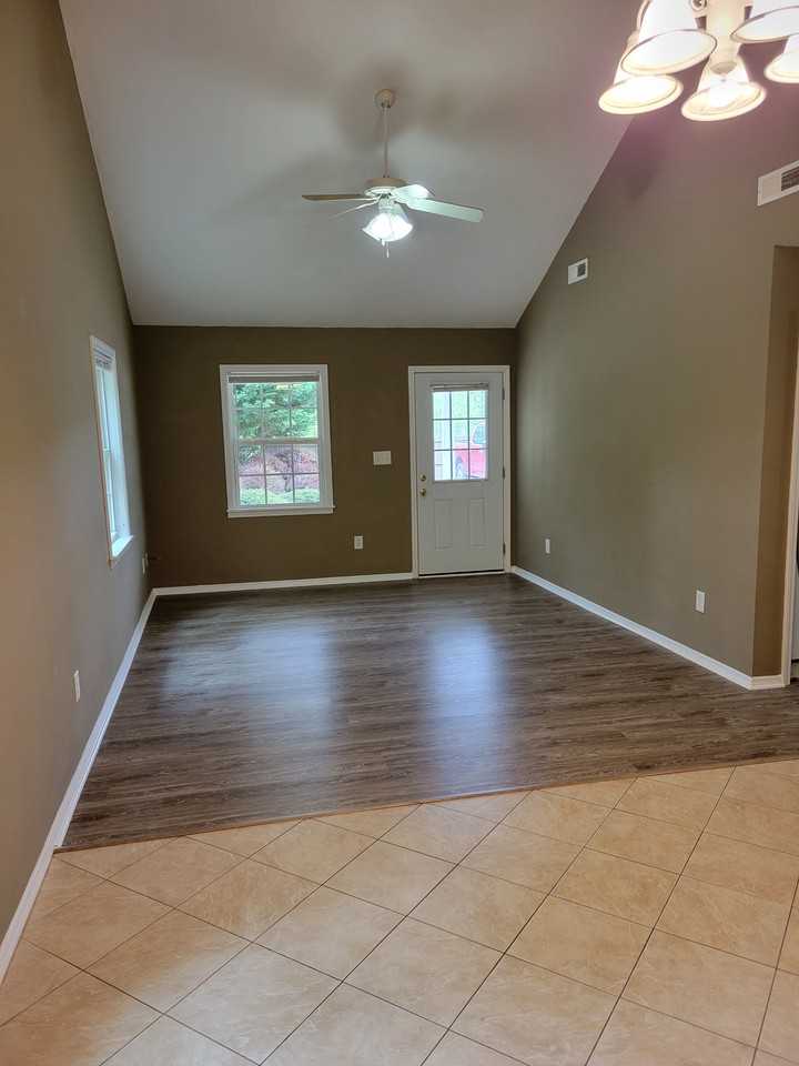 456 Austin St #NA - Photo 3 of 12