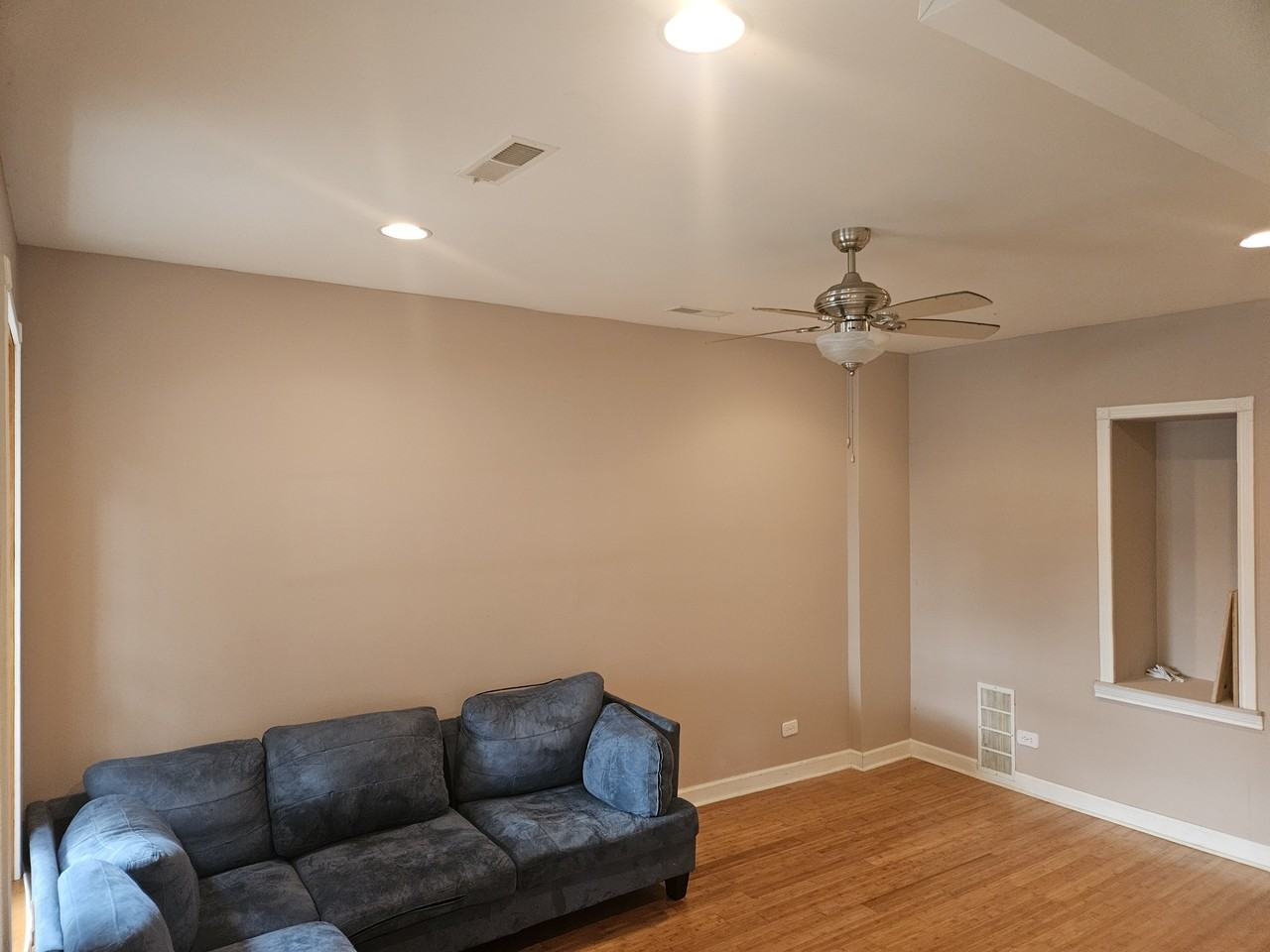 3839 S Wood St #B - Photo 2 of 10