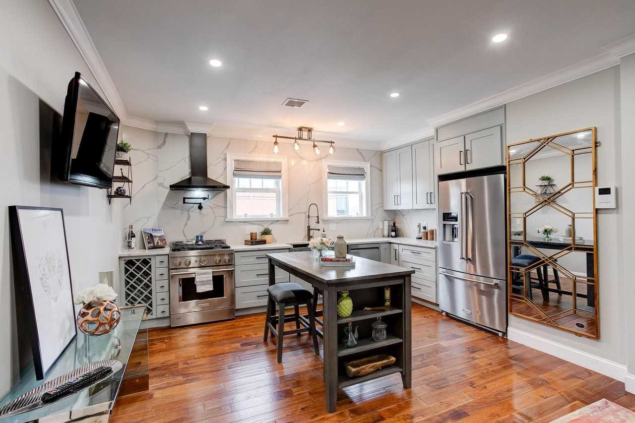 4 Shelby St #2 - Photo 2 of 10