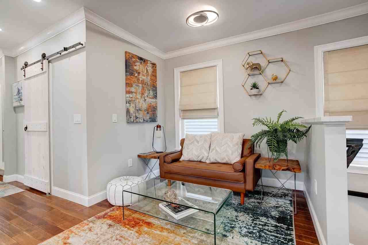 4 Shelby St #2 - Photo 7 of 10