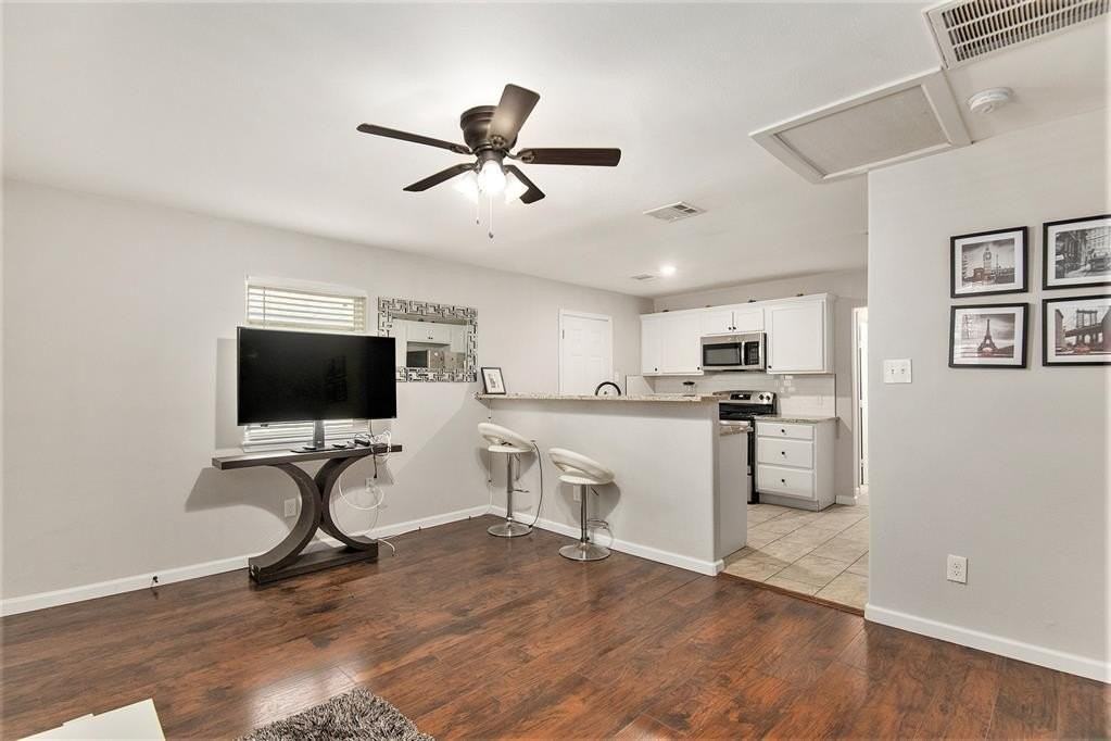 508 Ne 18th St - Photo 6 of 24