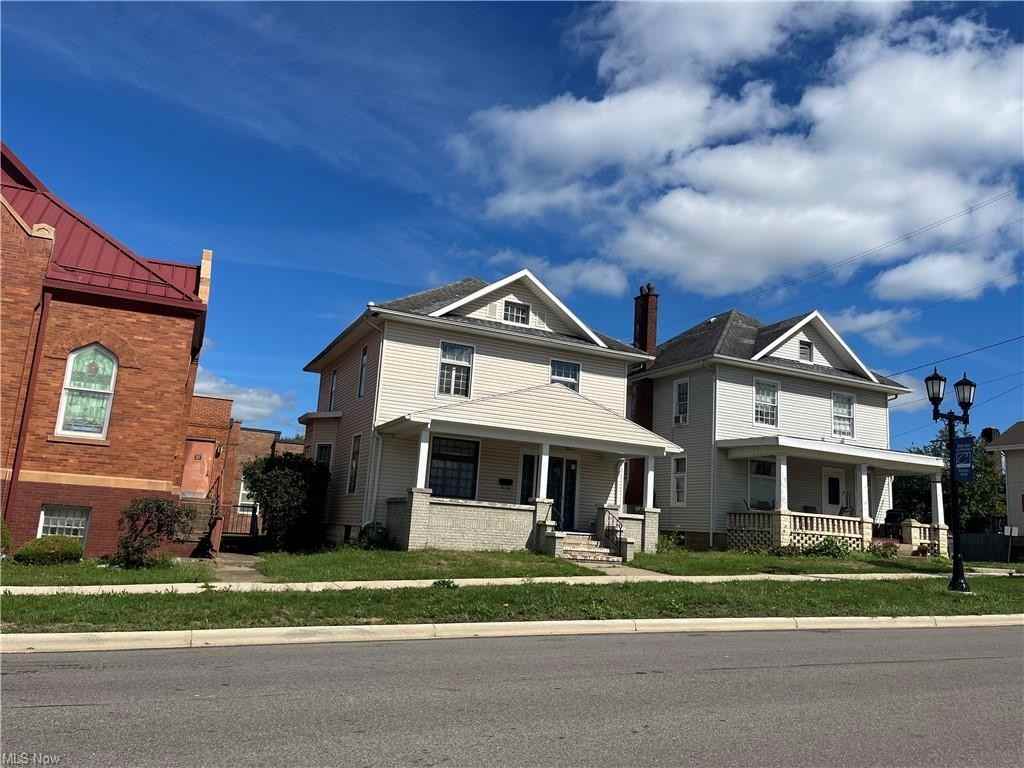 1109 Steubenville Ave - Photo 2 of 14