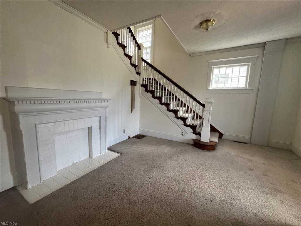 1109 Steubenville Ave - Photo 3 of 14