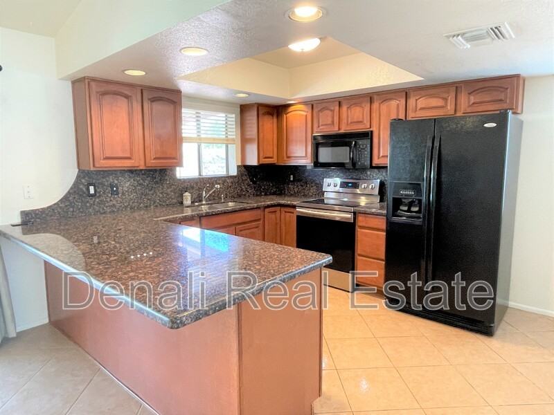 2918 North 193rd Avenue - Photo 2 of 26