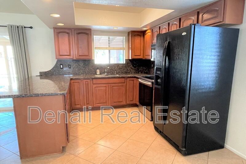 2918 North 193rd Avenue - Photo 3 of 26