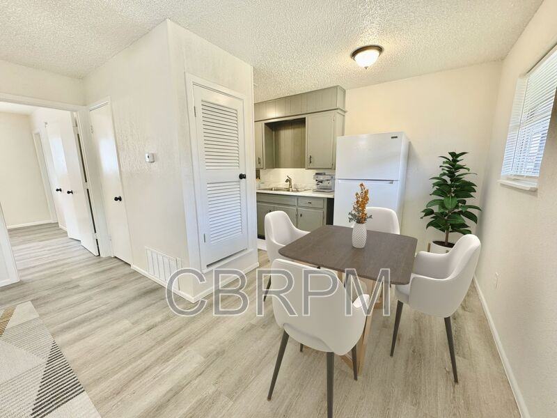 1107 52nd St #A - Photo 4 of 10