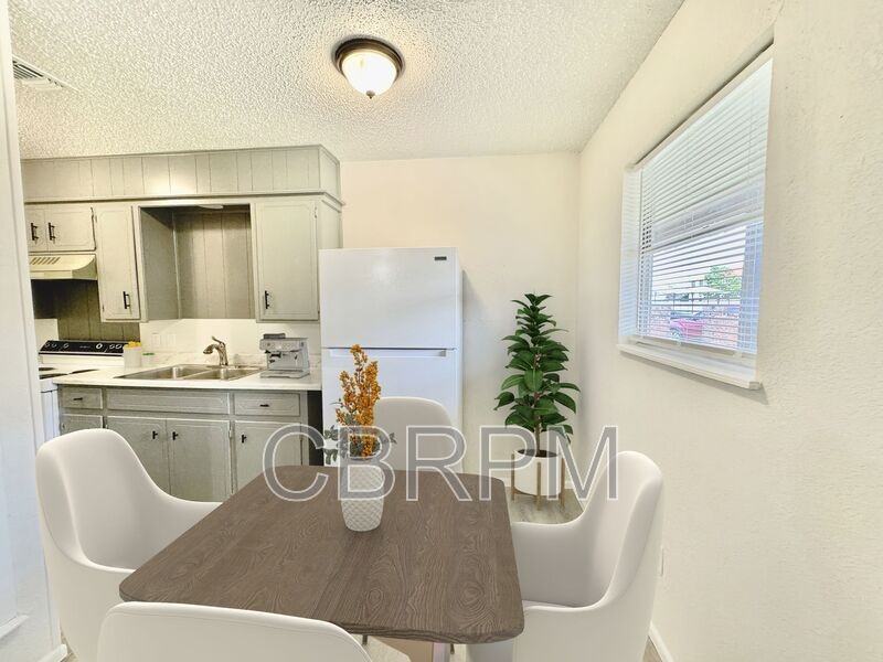 1107 52nd St #A - Photo 5 of 10