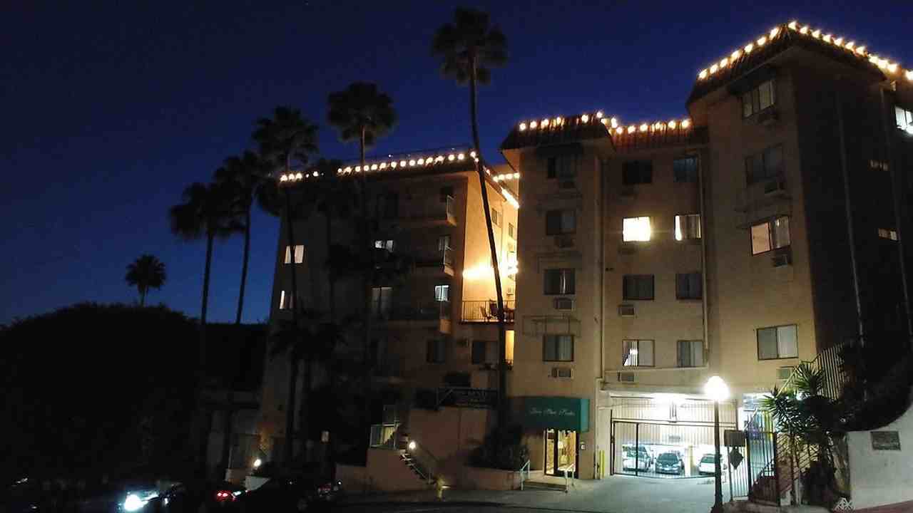 Five Star Suites - Photo 2 of 22