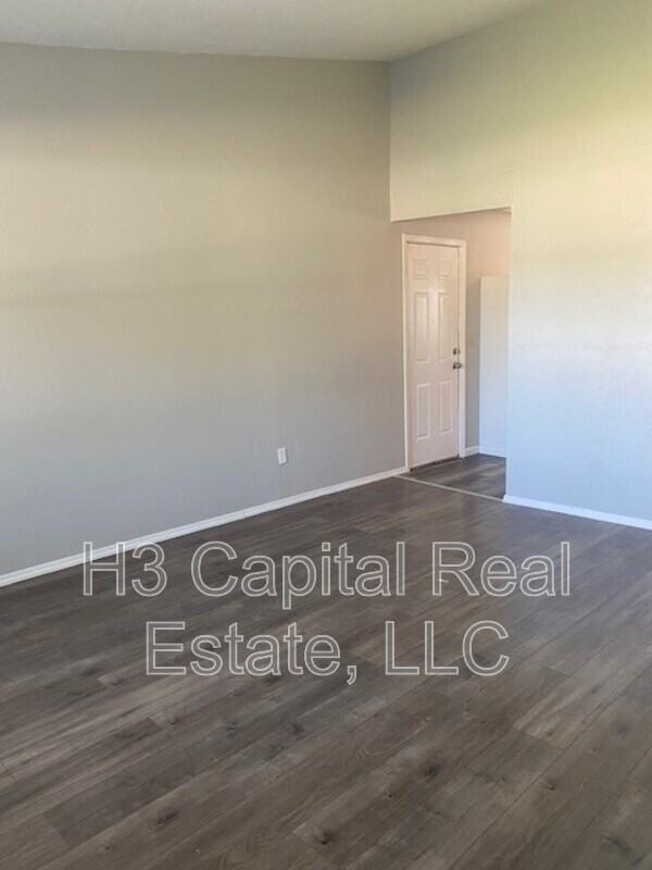 22 Eastgate Dr #B - Photo 3 of 14