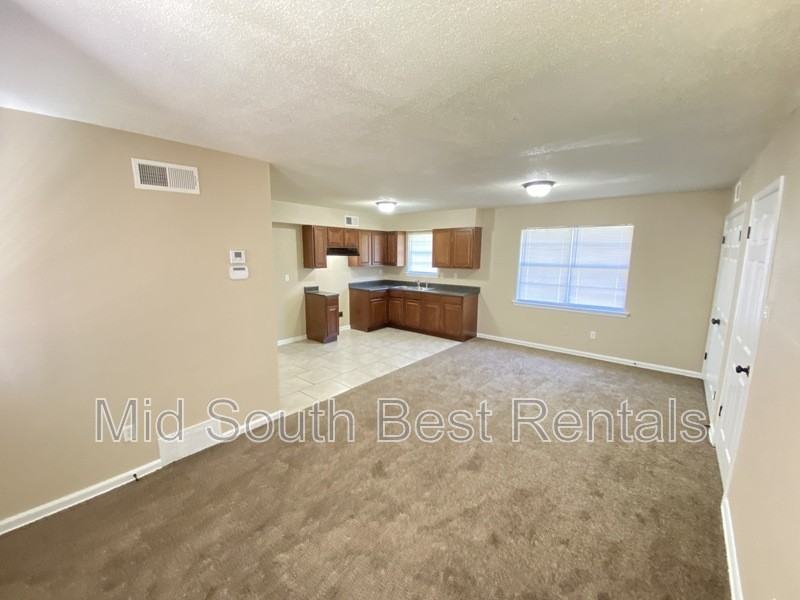 5204 Black Diamond Cv - Photo 3 of 8