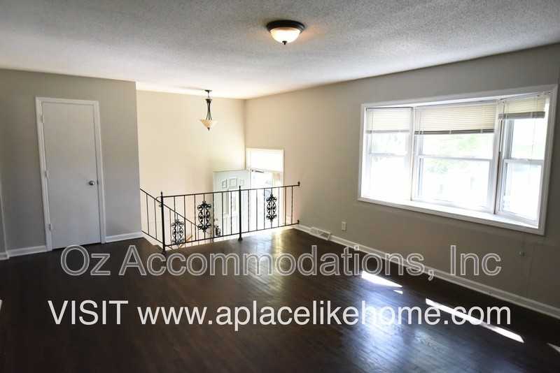 7800 E 100th Ter - Photo 4 of 25