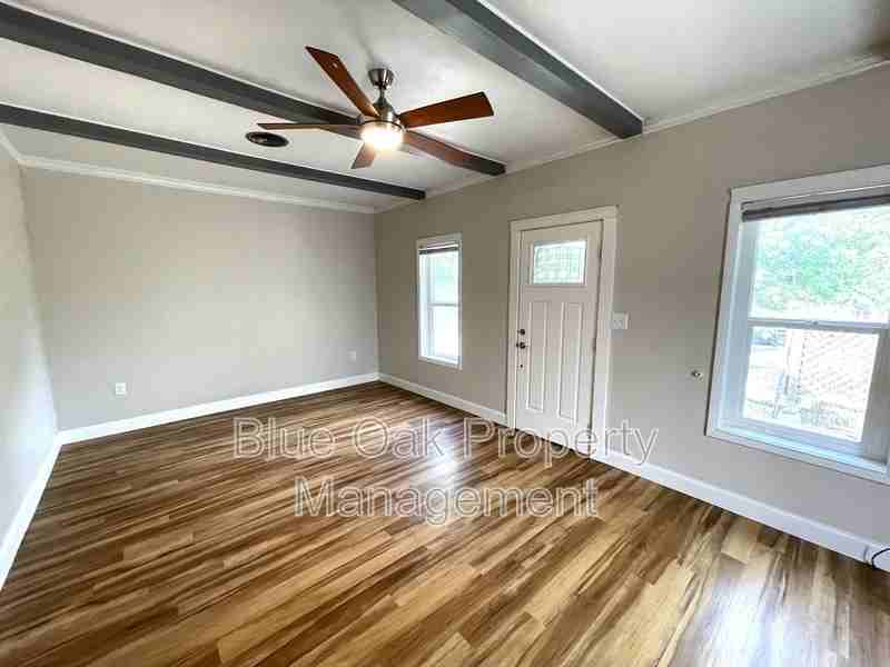1430 Chestnut St - Photo 2 of 13