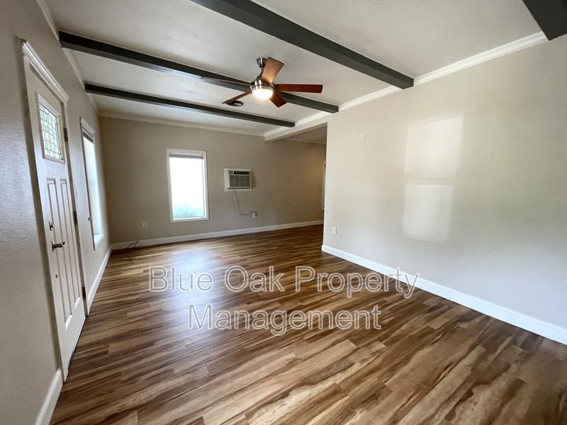 1430 Chestnut St - Photo 3 of 13