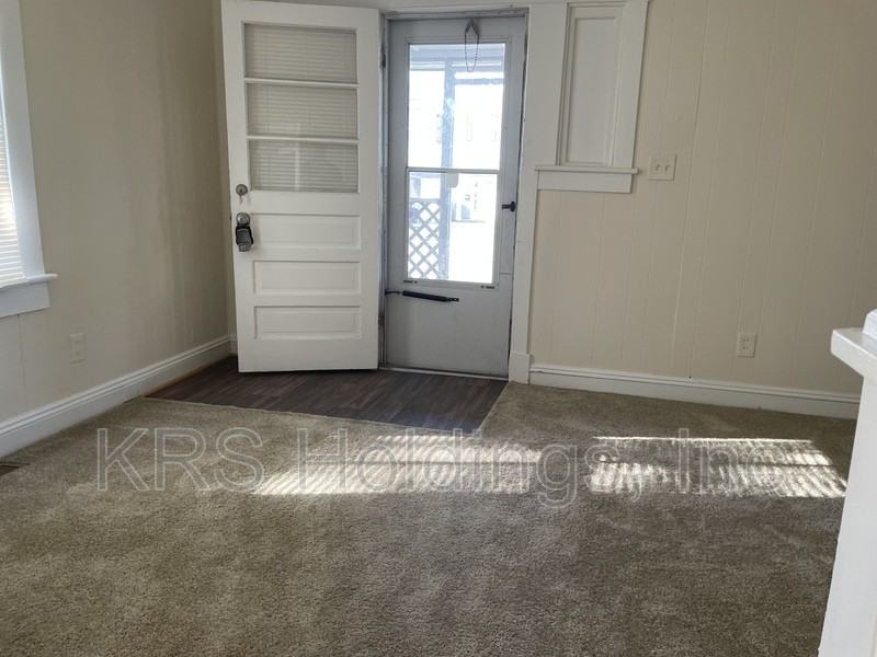 636 Milford Ave - Photo 4 of 13