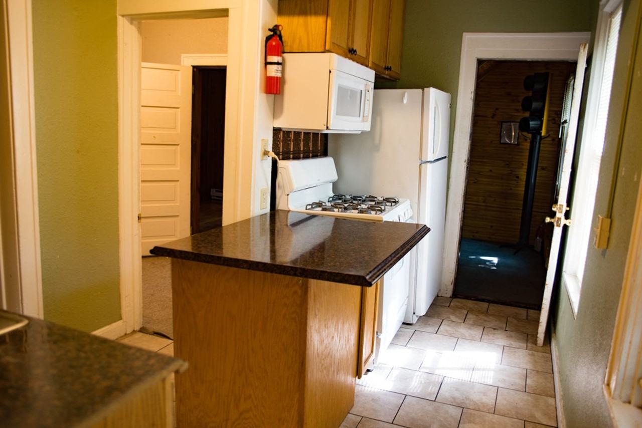 1082-11 - Photo 5 of 12