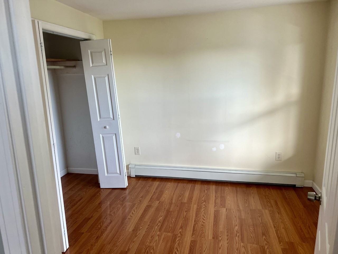 605 Belmont - Photo 3 of 5