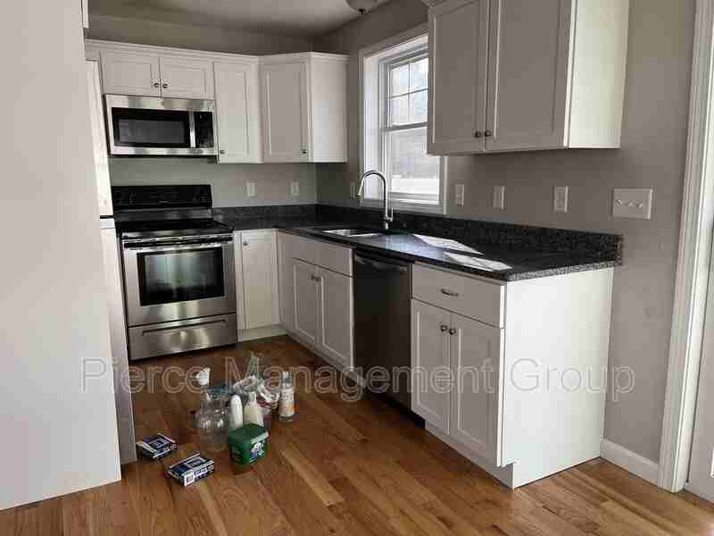 6 Clarendon Way #21 - Photo 2 of 18