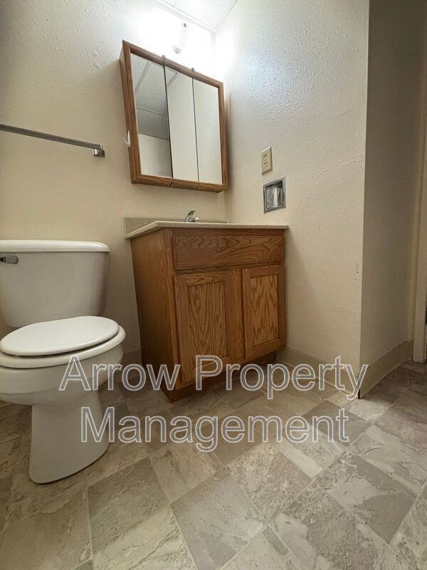 1300 East H Street #29 - Photo 7 of 9