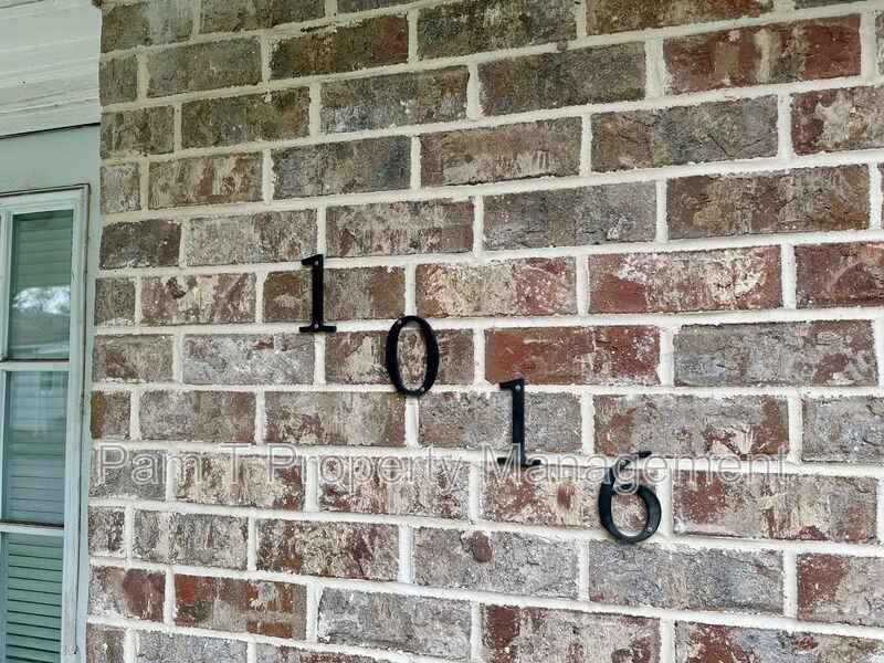 1016 West 42nd Street - Photo 3 of 12