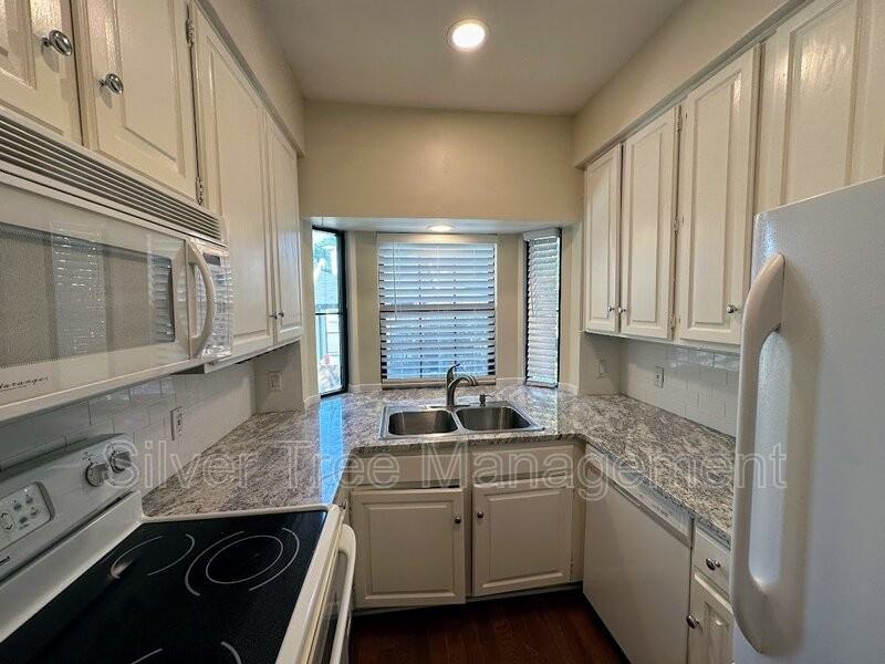 4405 Bowser Ave #203 - Photo 3 of 14