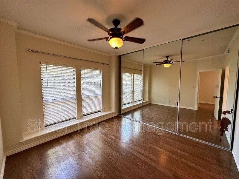 4405 Bowser Ave #203 - Photo 5 of 14