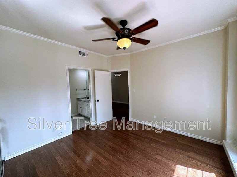 4405 Bowser Ave #203 - Photo 7 of 14