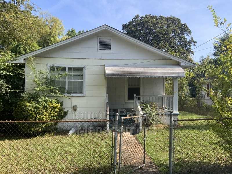 2601 E 41st St - Photo 2 of 10