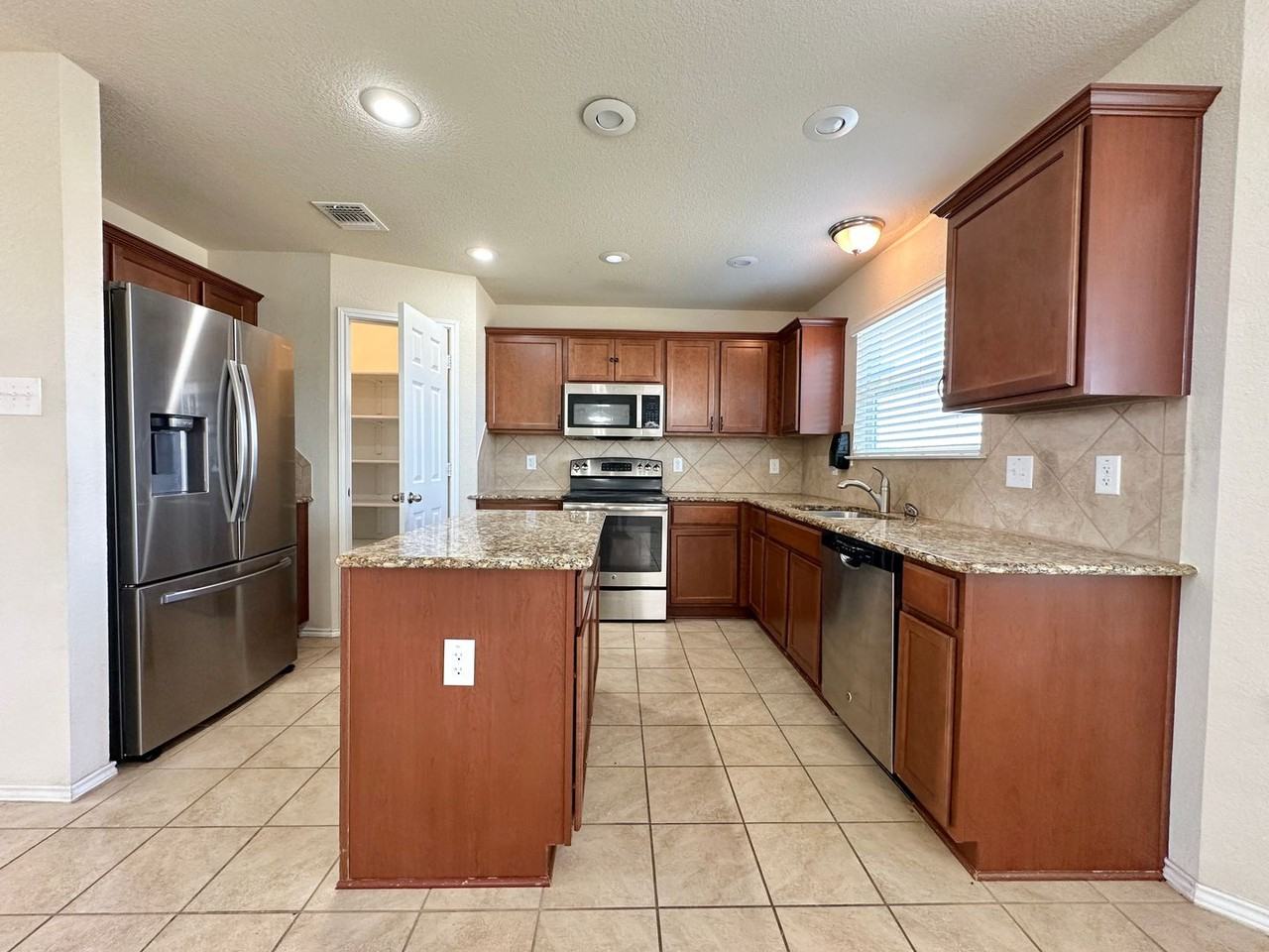 3405 Malmaison Rd - Photo 7 of 42