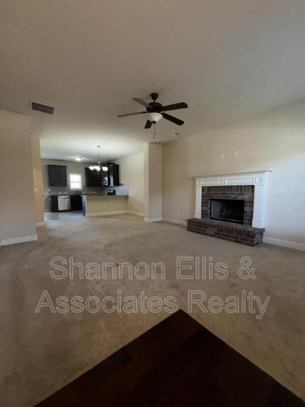 113 Truman Ct - Photo 3 of 24