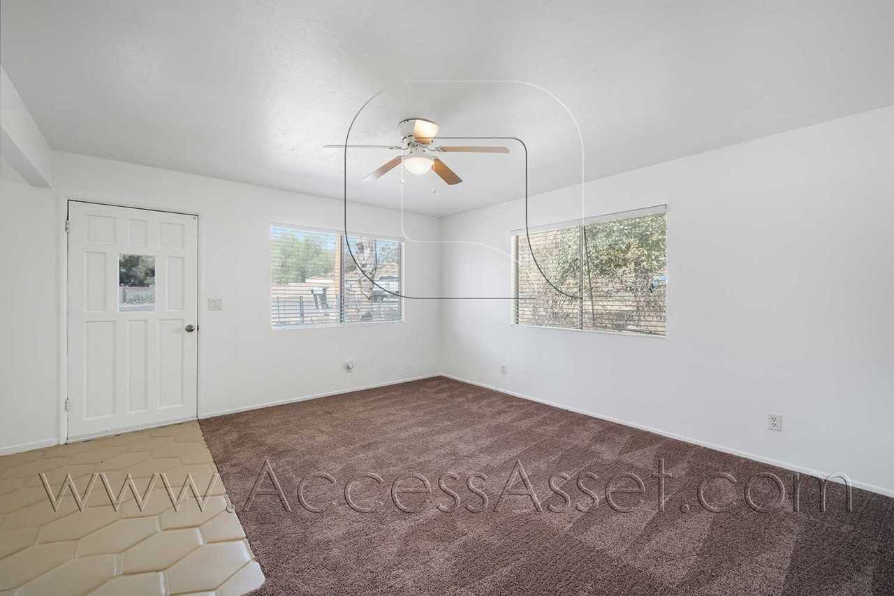 29650 Jernigan St - Photo 2 of 28