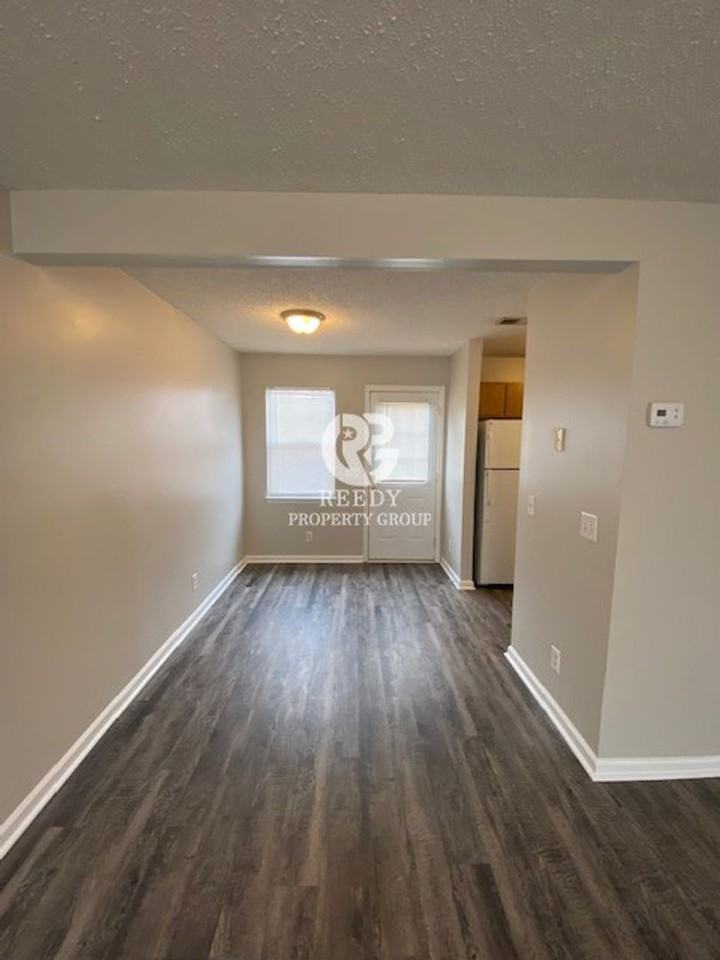 Green Acres - Photo 4 of 18