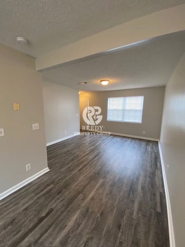 Green Acres - Photo 5 of 18