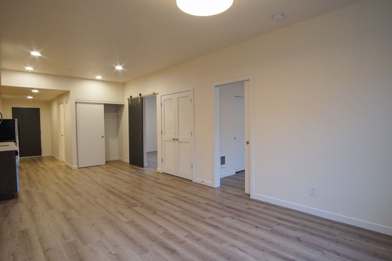 6015 S Virginia Ave #201 - Photo 7 of 22