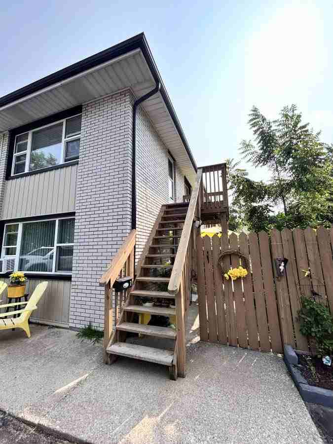 Fonthill - Photo 2 of 14