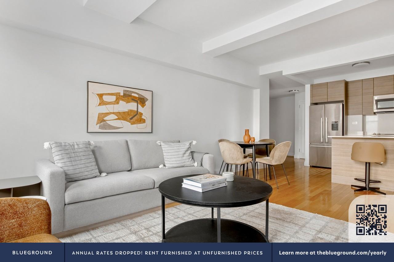 210 West 70th Street - Photo 4 of 40