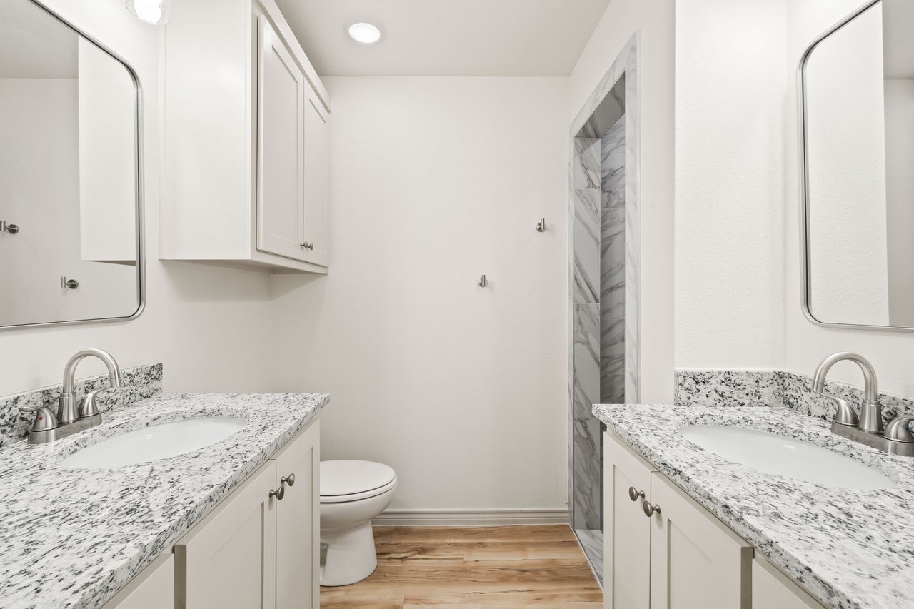 9406 9406 E FM 597 E CR 5100 #A - Photo 5 of 27