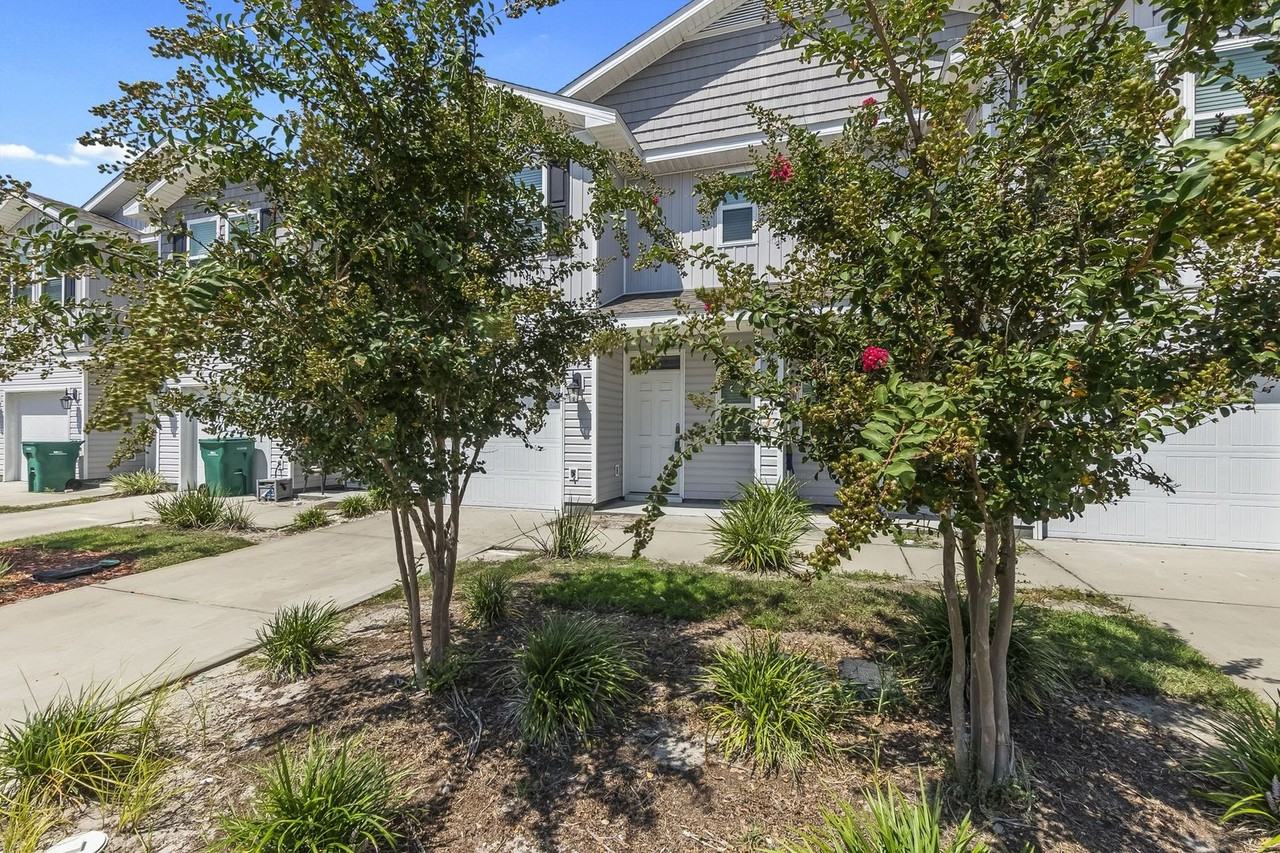 5817 Bay Pl - Photo 2 of 26