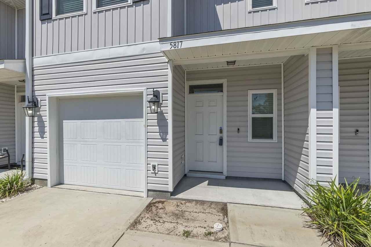 5817 Bay Pl - Photo 3 of 26